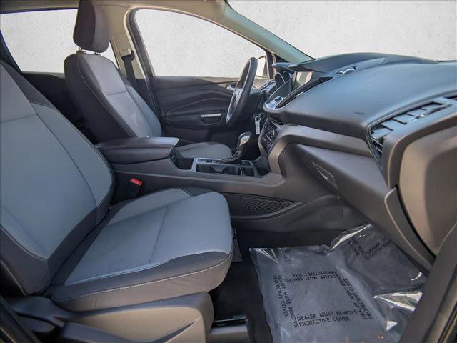Used 2018 Ford Escape SE w/ SE Sync 3 Package AWD/4WD image 19