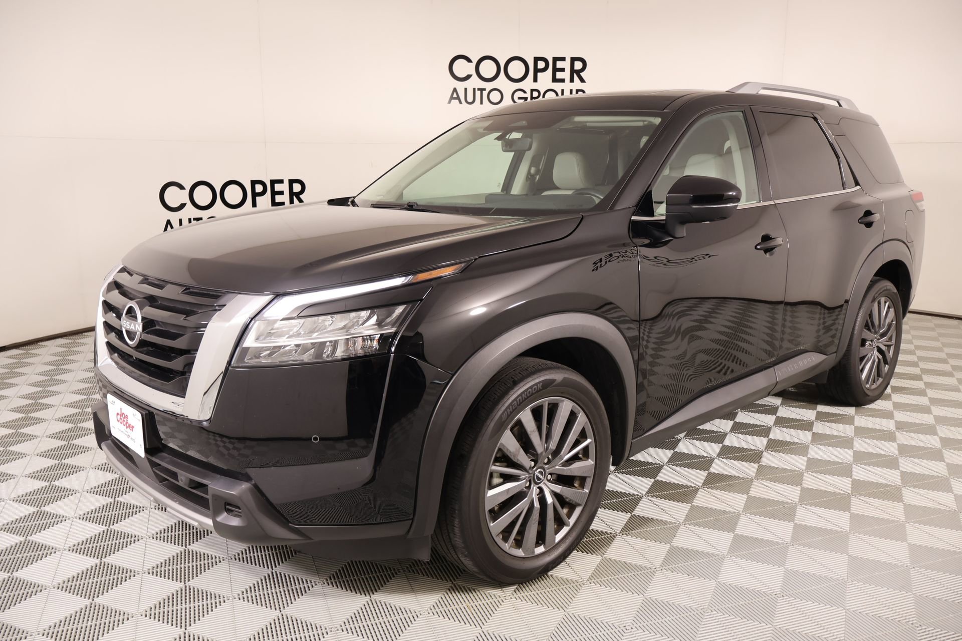 Used 2024 Nissan Pathfinder SL w/ SL Premium Package AWD/4WD image 10