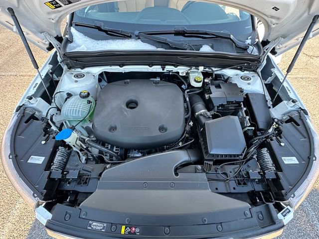 Used 2022 Volvo XC40 T5 Inscription w/ Climate Package image 31