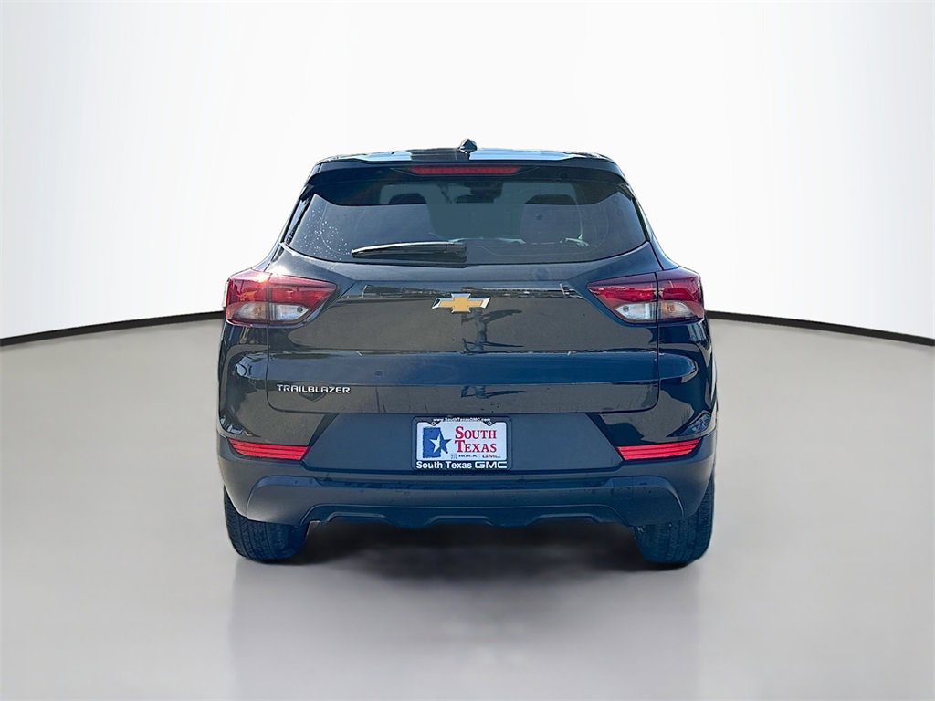 Used 2023 Chevrolet TrailBlazer LS image 6
