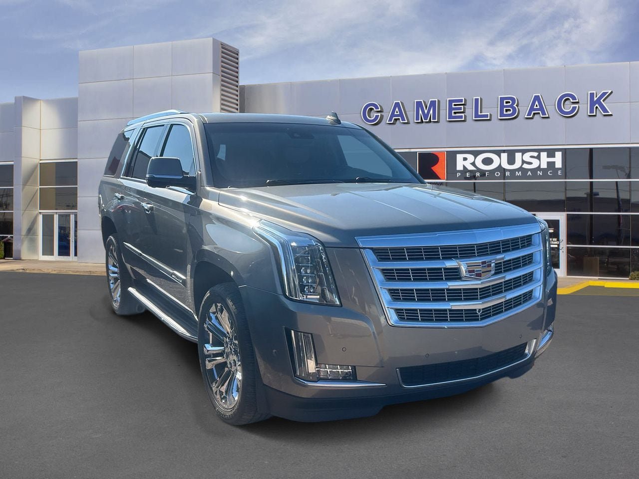 Used 2019 Cadillac Escalade Luxury w/ LPO, Radiant Package AWD/4WD image 4