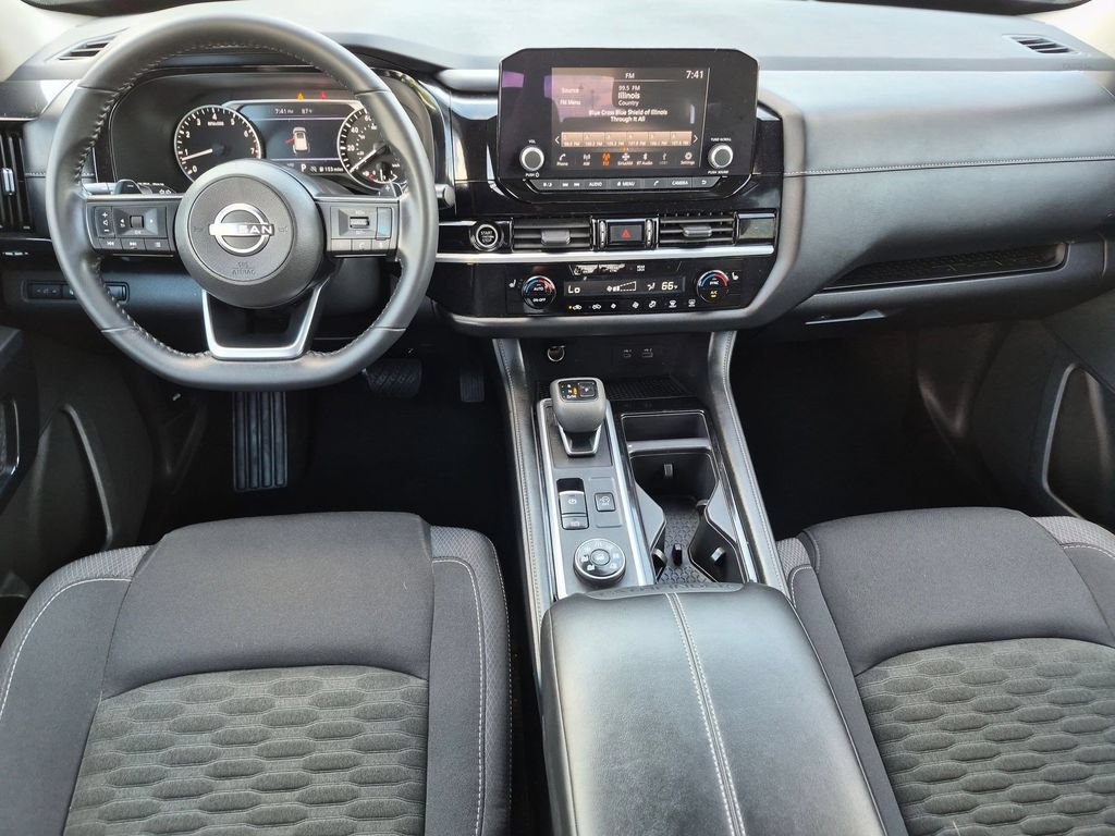 Used 2024 Nissan Pathfinder SV AWD/4WD image 22