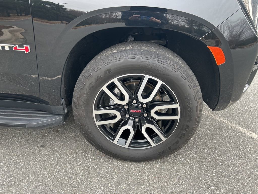 Used 2021 GMC Yukon AT4 w/ Rear Media and Nav Package image 5