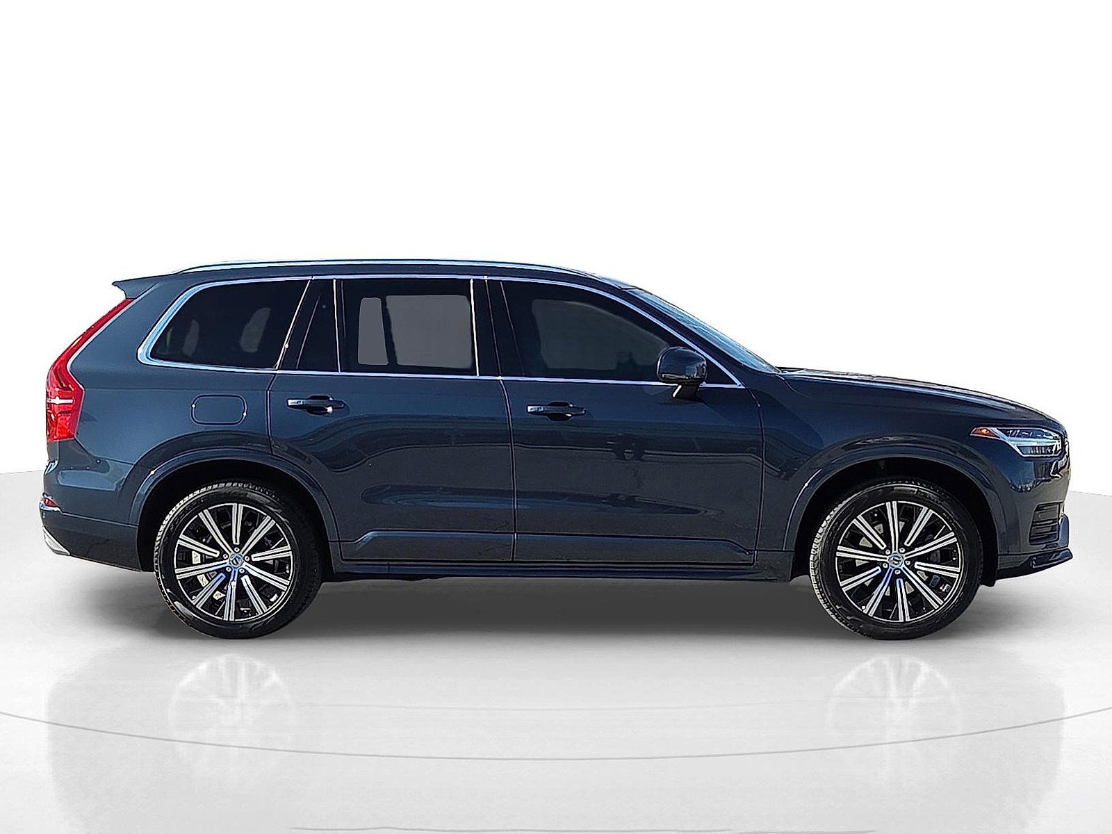 Used 2021 Volvo XC90 T6 Momentum w/ Advanced Package image 6
