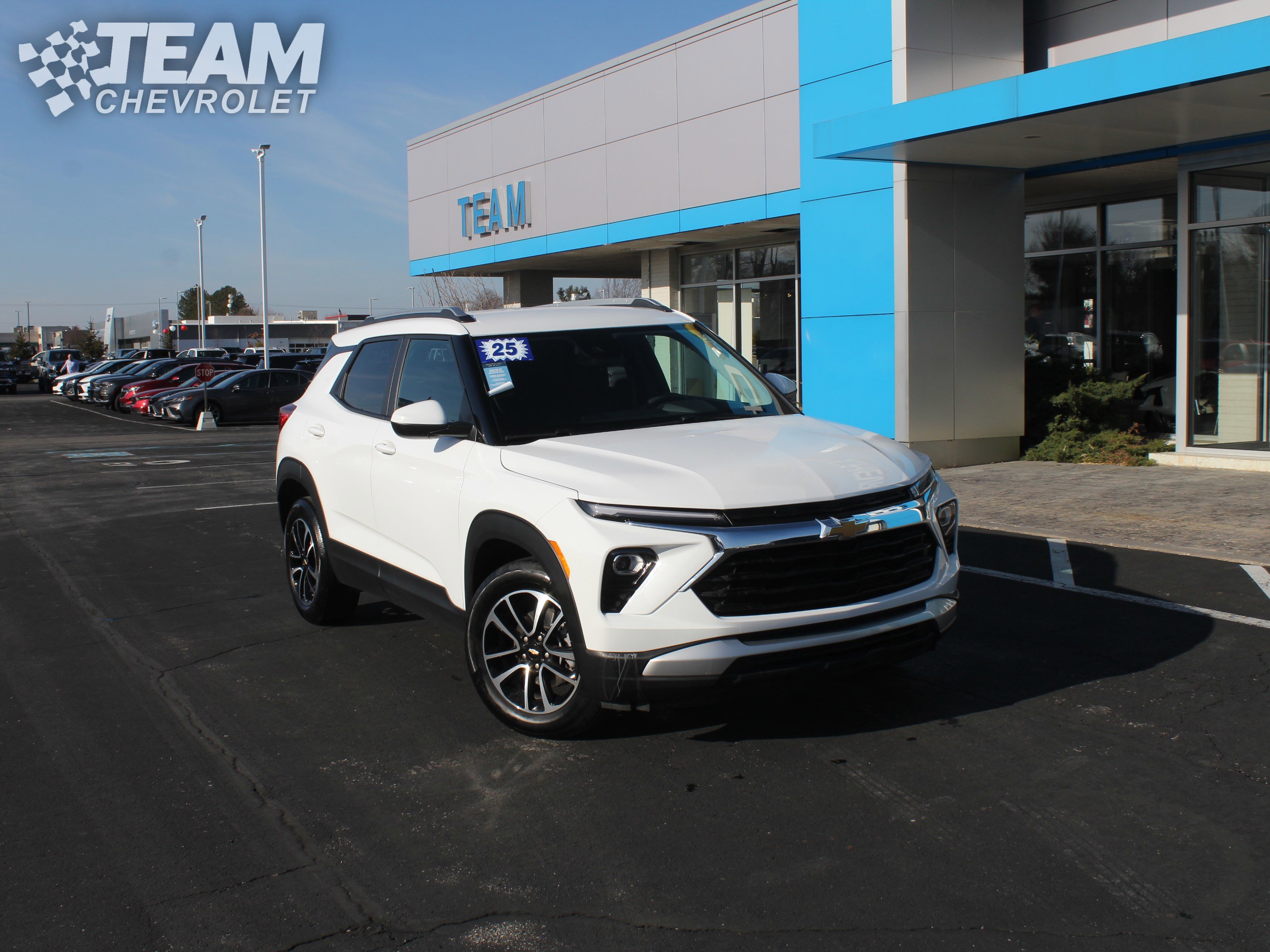 Certified 2025 Chevrolet TrailBlazer LT image 2
