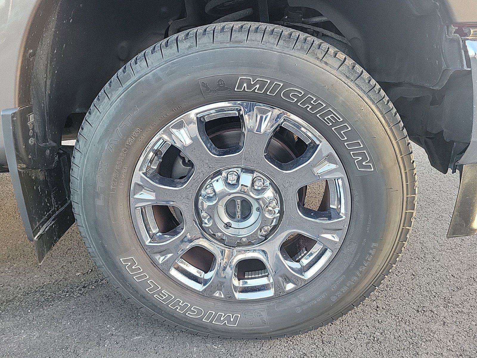 Used 2022 Ford F350 Lariat w/ Lariat Ultimate Package image 5