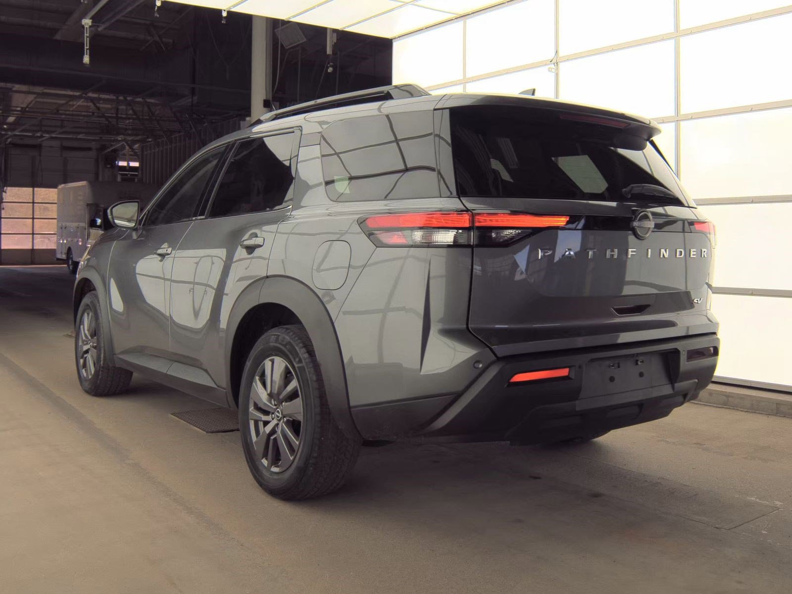 Used 2022 Nissan Pathfinder SV FWD image 10