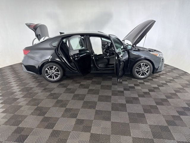 Used 2022 Kia Forte LXS FWD image 13