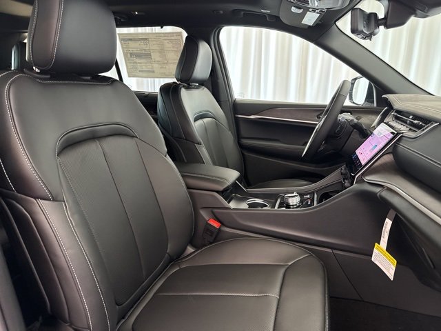 New 2025 Jeep Grand Cherokee Limited w/ Luxury Tech Group II image 29
