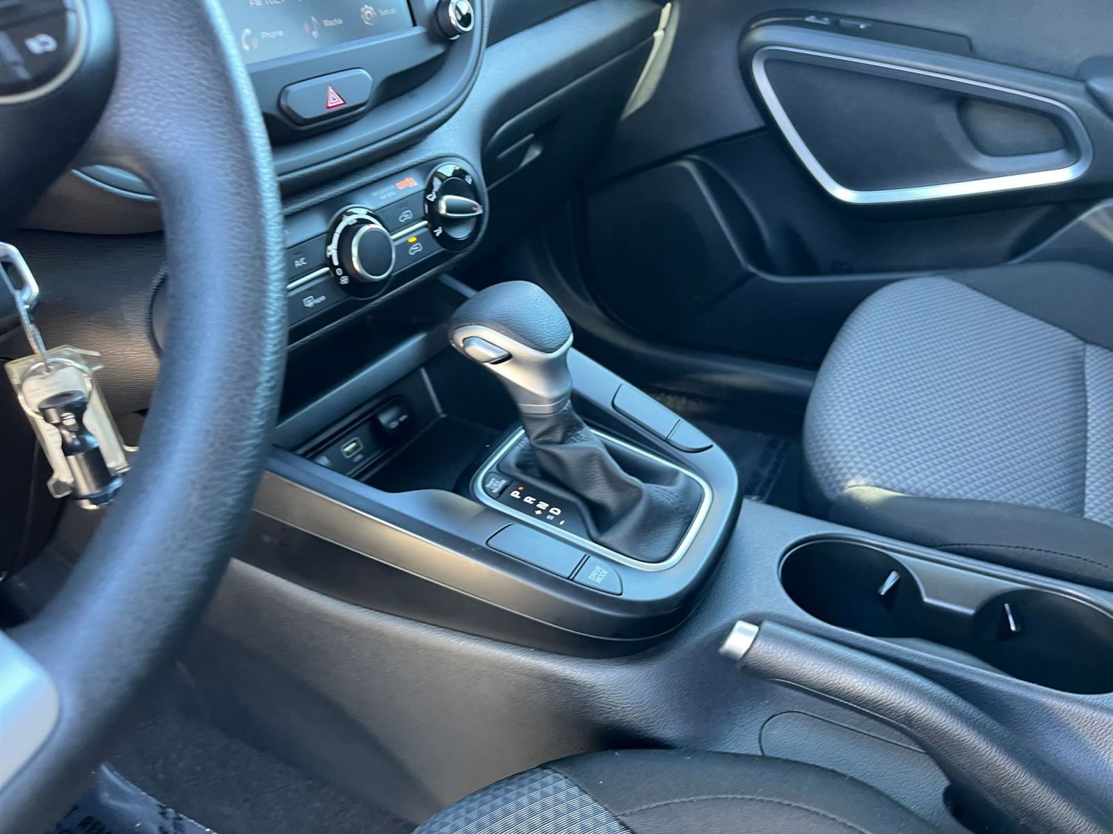 Used 2025 Kia Soul LX w/ LX Technology Package image 41