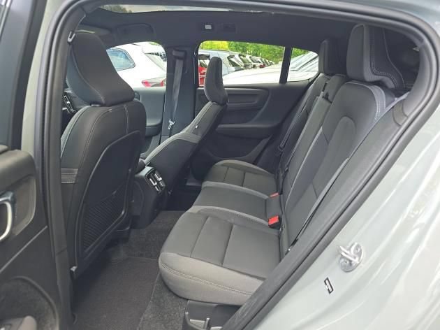 Certified 2024 Volvo C40 Recharge Core AWD/4WD image 6