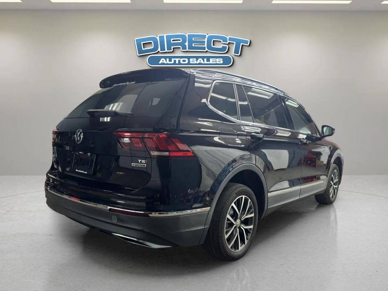 Used 2018 Volkswagen Tiguan SE AWD/4WD image 6