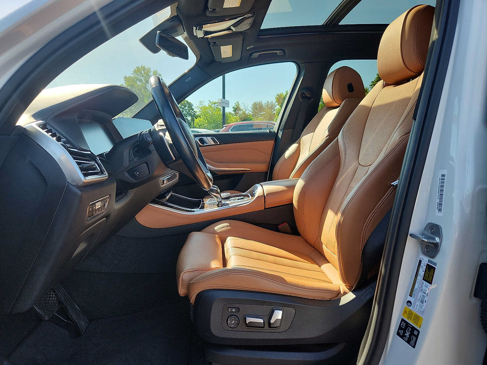 Used 2019 BMW X5 xDrive40i w/ Premium Package 2 AWD/4WD image 13