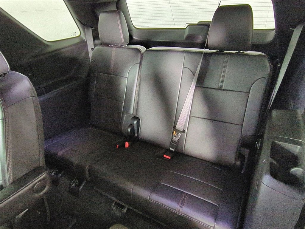 Used 2023 Chevrolet Traverse RS image 35