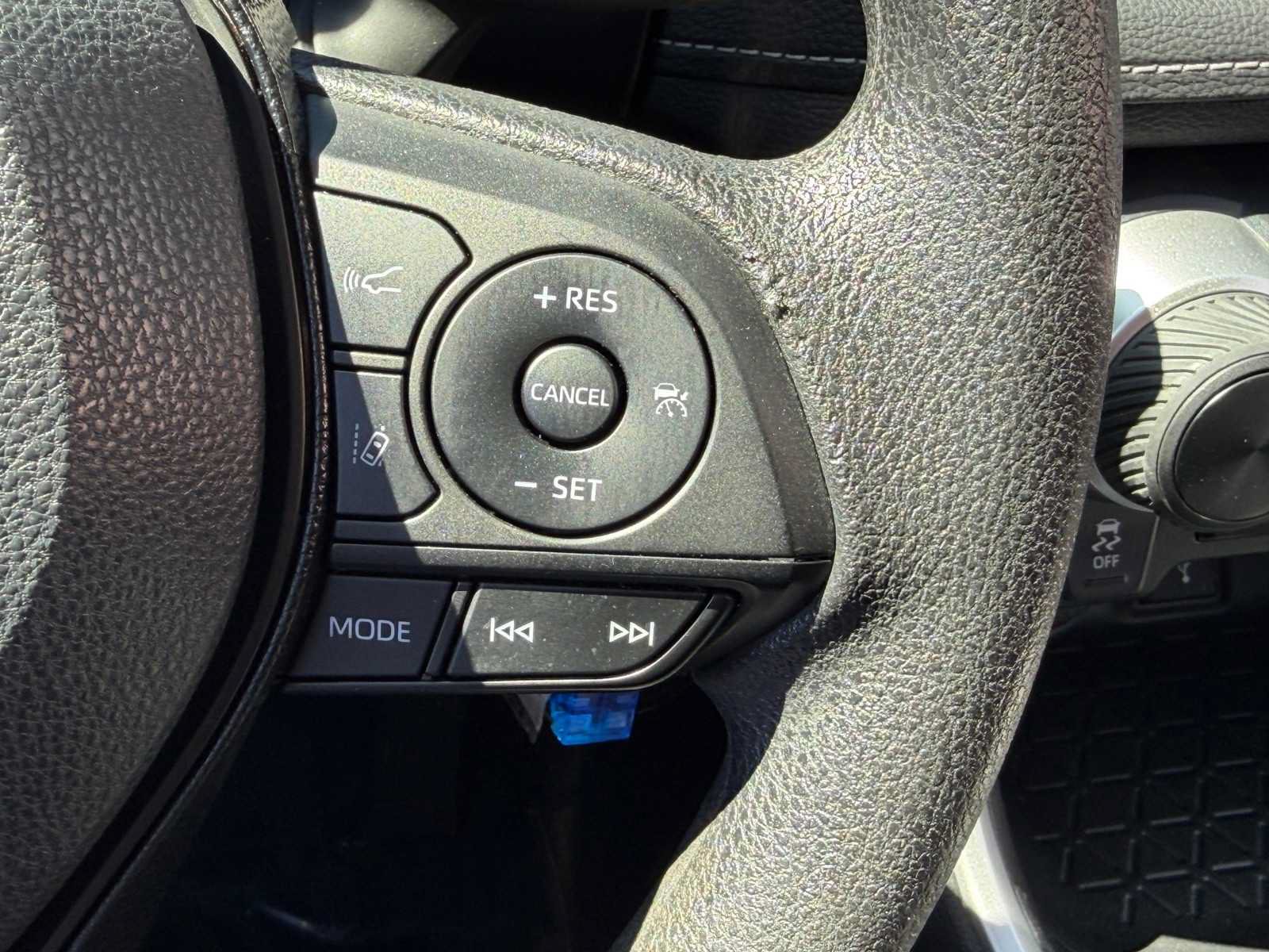 Used 2020 Toyota RAV4 LE w/ Carpet Mat Package FWD image 18