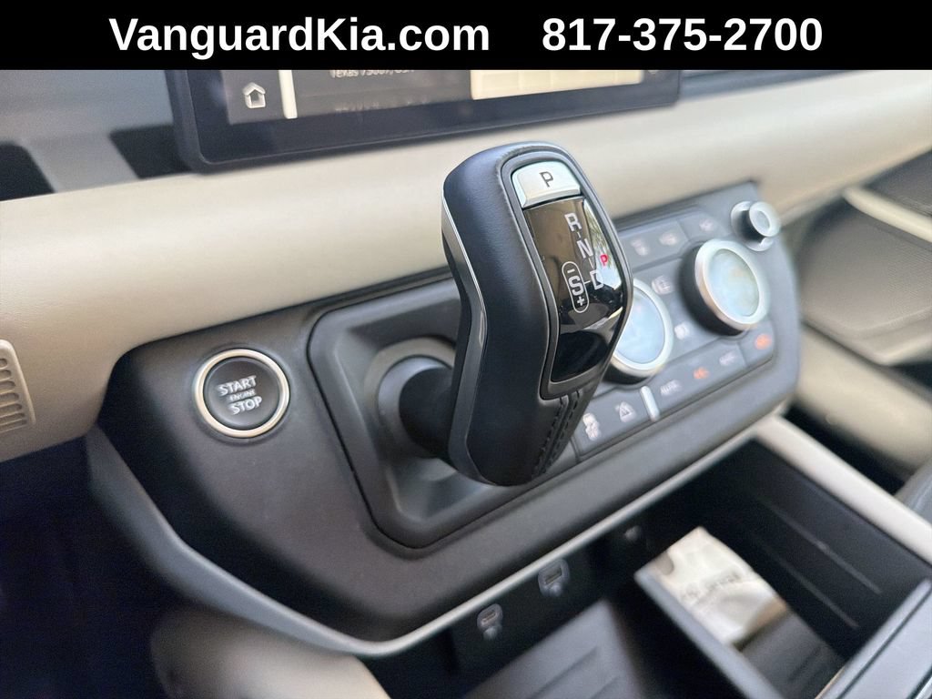Used 2024 Land Rover Defender 110 X-Dynamic SE AWD/4WD image 24
