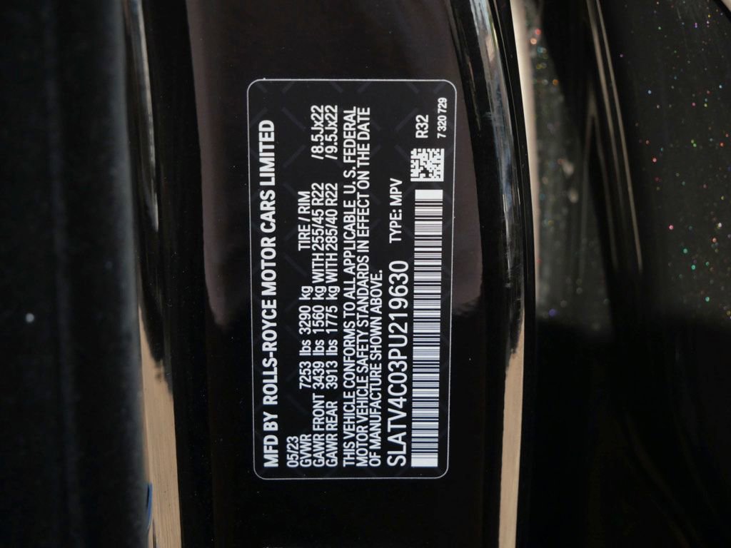 Certified 2023 Rolls-Royce Cullinan AWD/4WD image 35