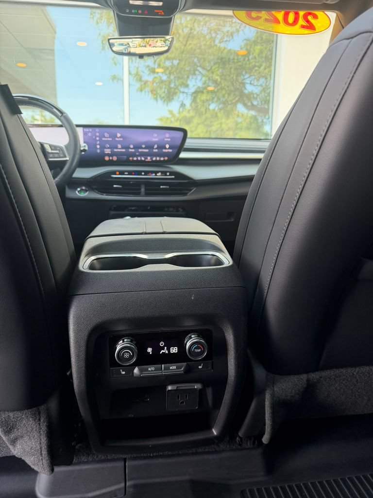 Used 2025 Buick Enclave Avenir w/ Super Cruise Package AWD/4WD image 22