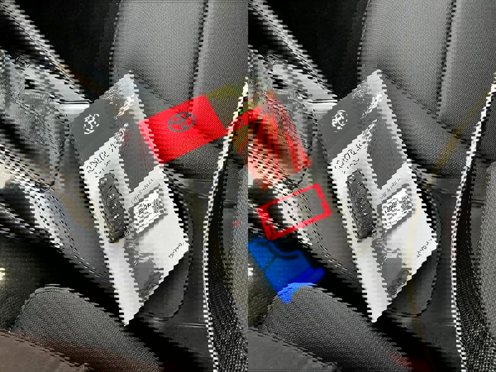 Used 2025 Toyota Corolla LE image 31