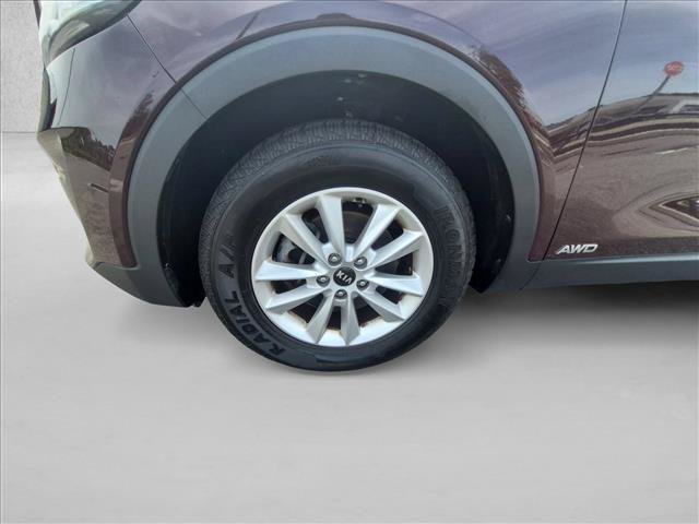 Used 2019 Kia Sorento AWD V6 image 24