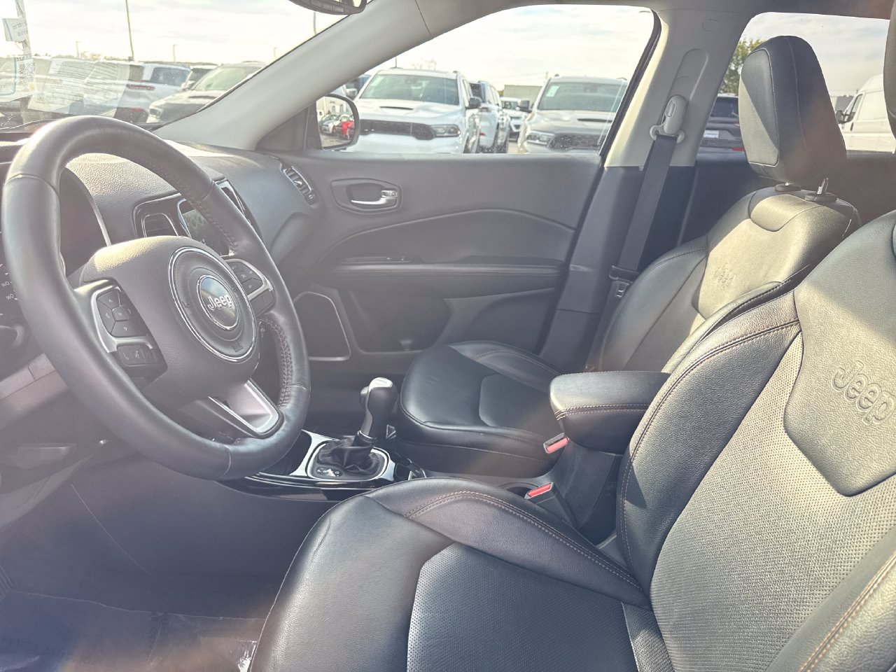 Used 2018 Jeep Compass Limited w/ Navigation Group FWD image 11