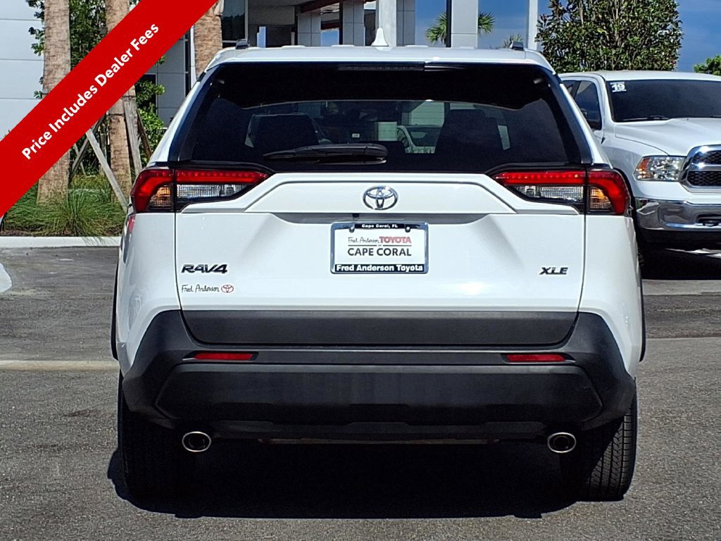 Used 2022 Toyota RAV4 XLE w/ Convenience Package FWD image 6