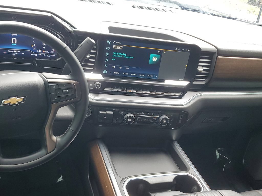 Certified 2024 Chevrolet Silverado 2500 High Country w/ Technology Package AWD/4WD image 19