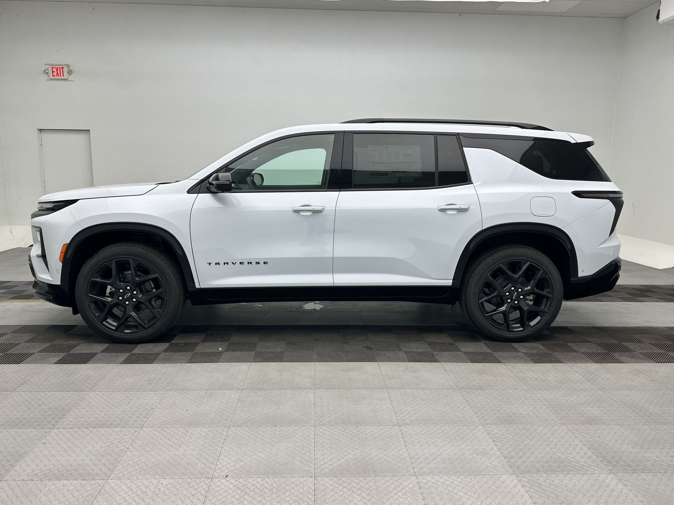 New 2026 Chevrolet Traverse RS w/ LPO, Floor Liner Package AWD/4WD image 2
