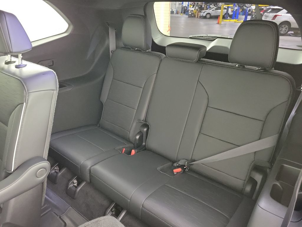 Used 2026 Buick Enclave Sport Touring w/ Power Package FWD image 11