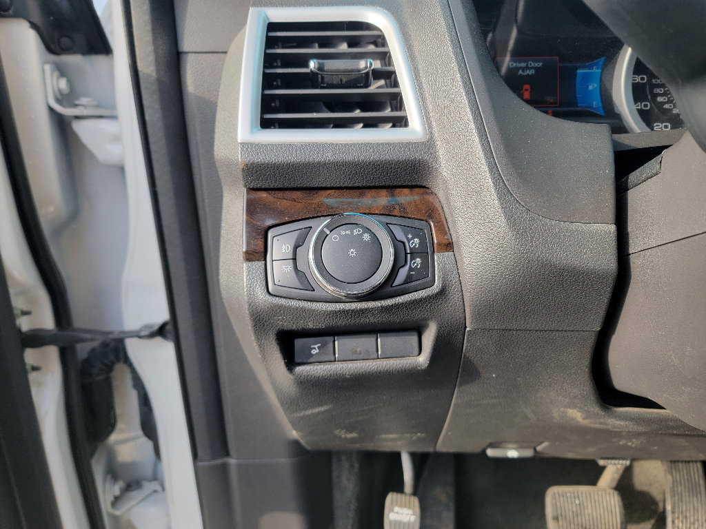 Used 2015 Ford Explorer Limited w/ Equipment Group 301A FWD image 14