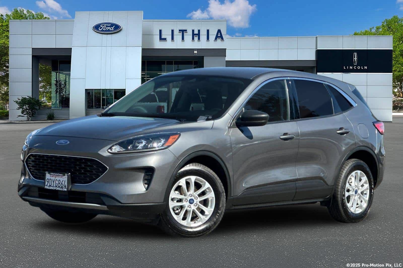 Certified 2022 Ford Escape SE AWD/4WD image 1
