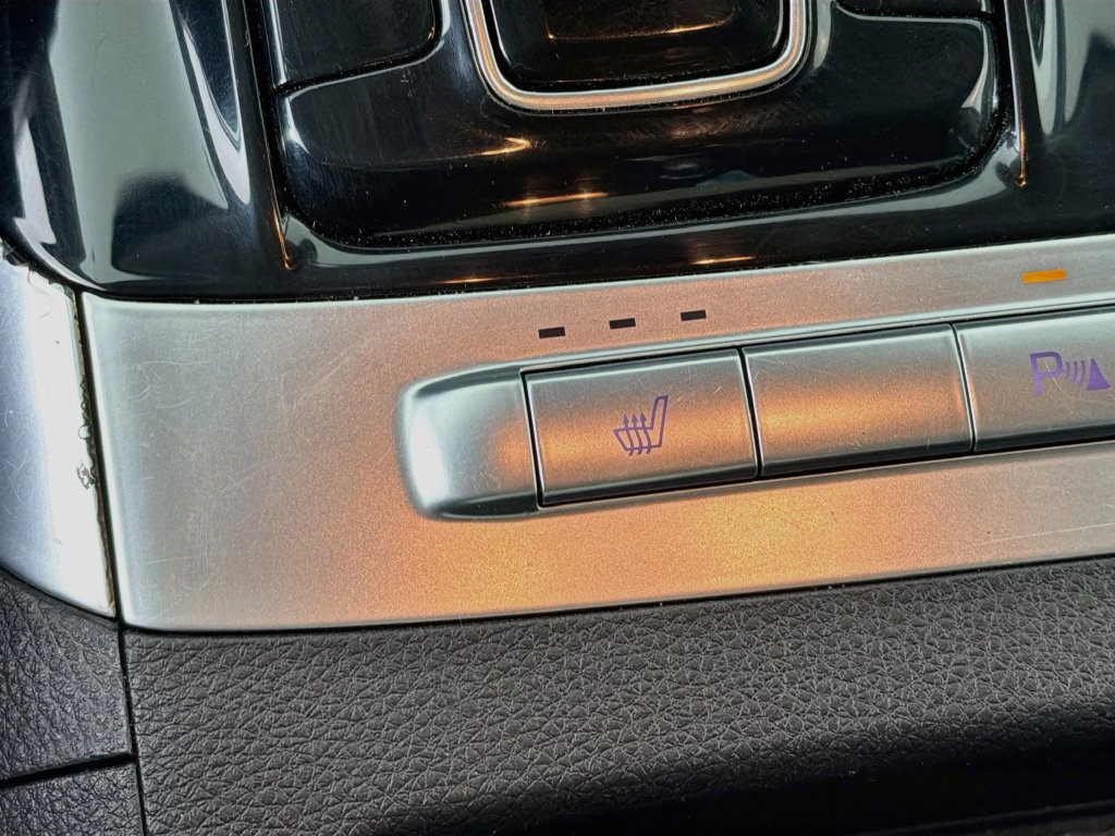 Certified 2024 Kia Carnival EX FWD image 20