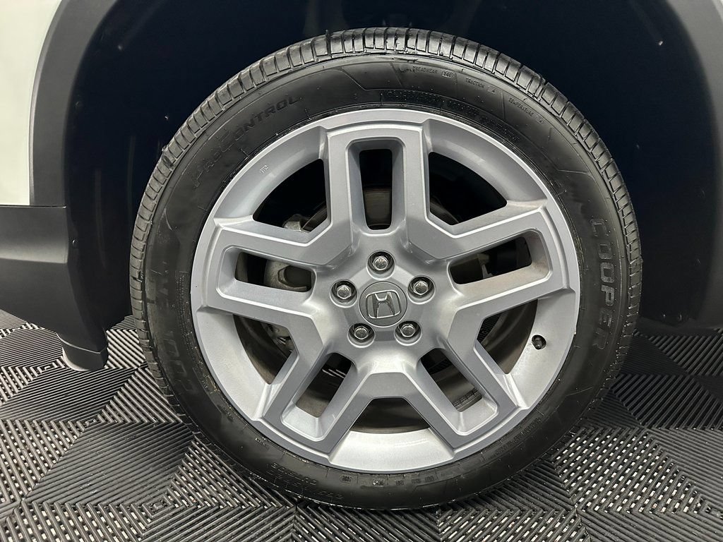 Used 2025 Honda Passport EX-L image 39