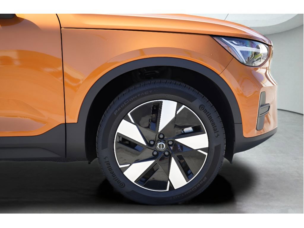 New 2025 Volvo EX40 Core w/ Climate Package image 3