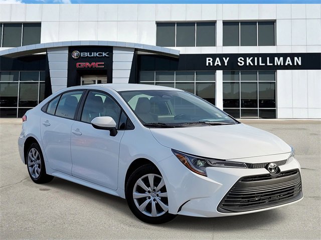 Used 2024 Toyota Corolla LE image 1