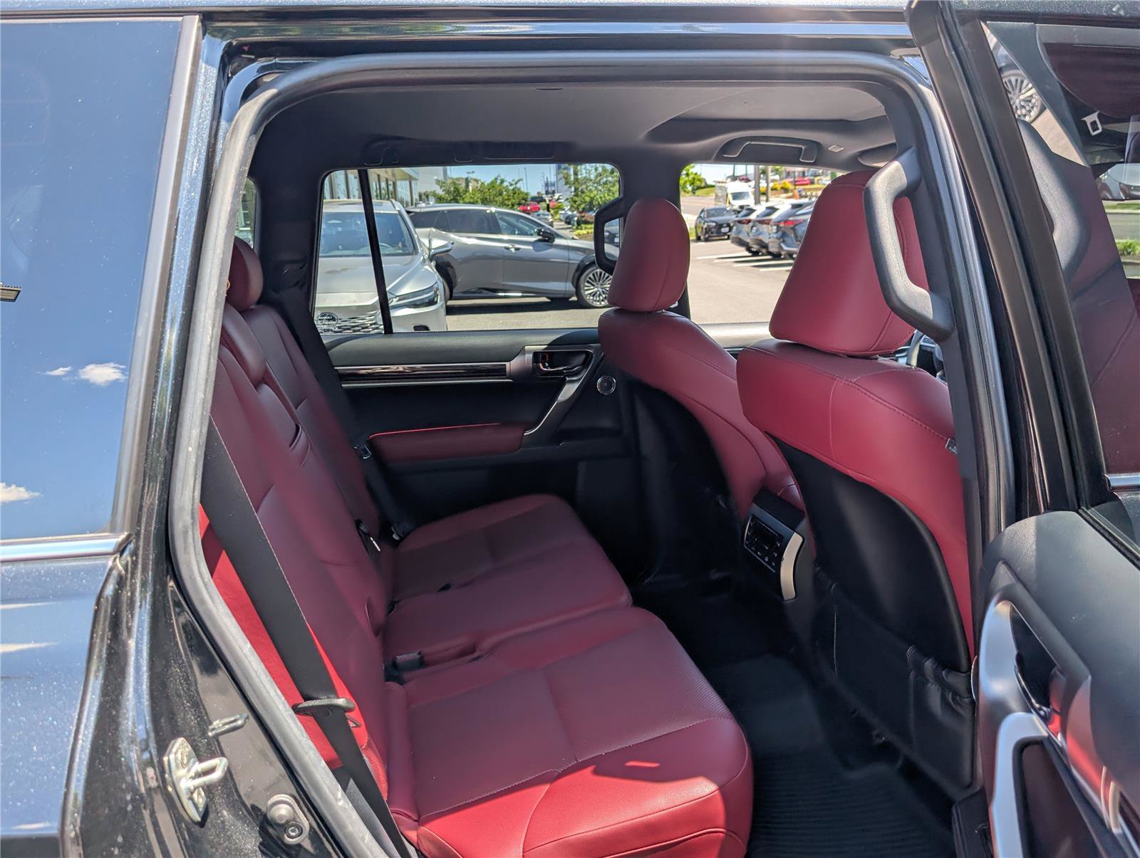 Used 2023 Lexus GX 460 Premium w/ Premium Plus Package AWD/4WD image 12