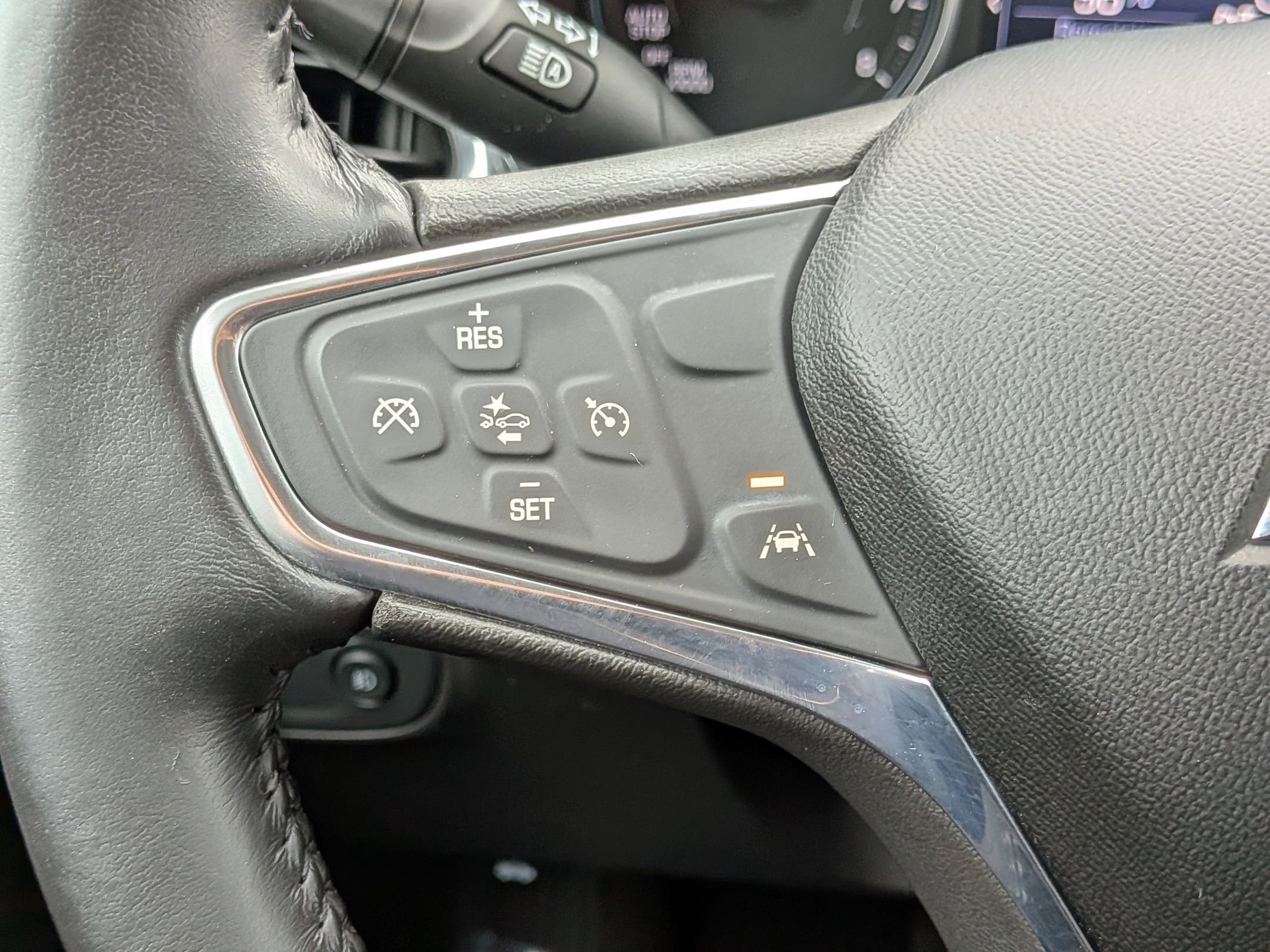 Used 2020 Chevrolet Equinox LT AWD/4WD image 14