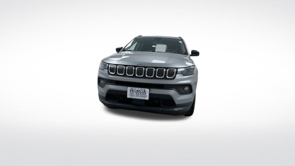 Used 2022 Jeep Compass Latitude w/ Convenience Group AWD/4WD image 3