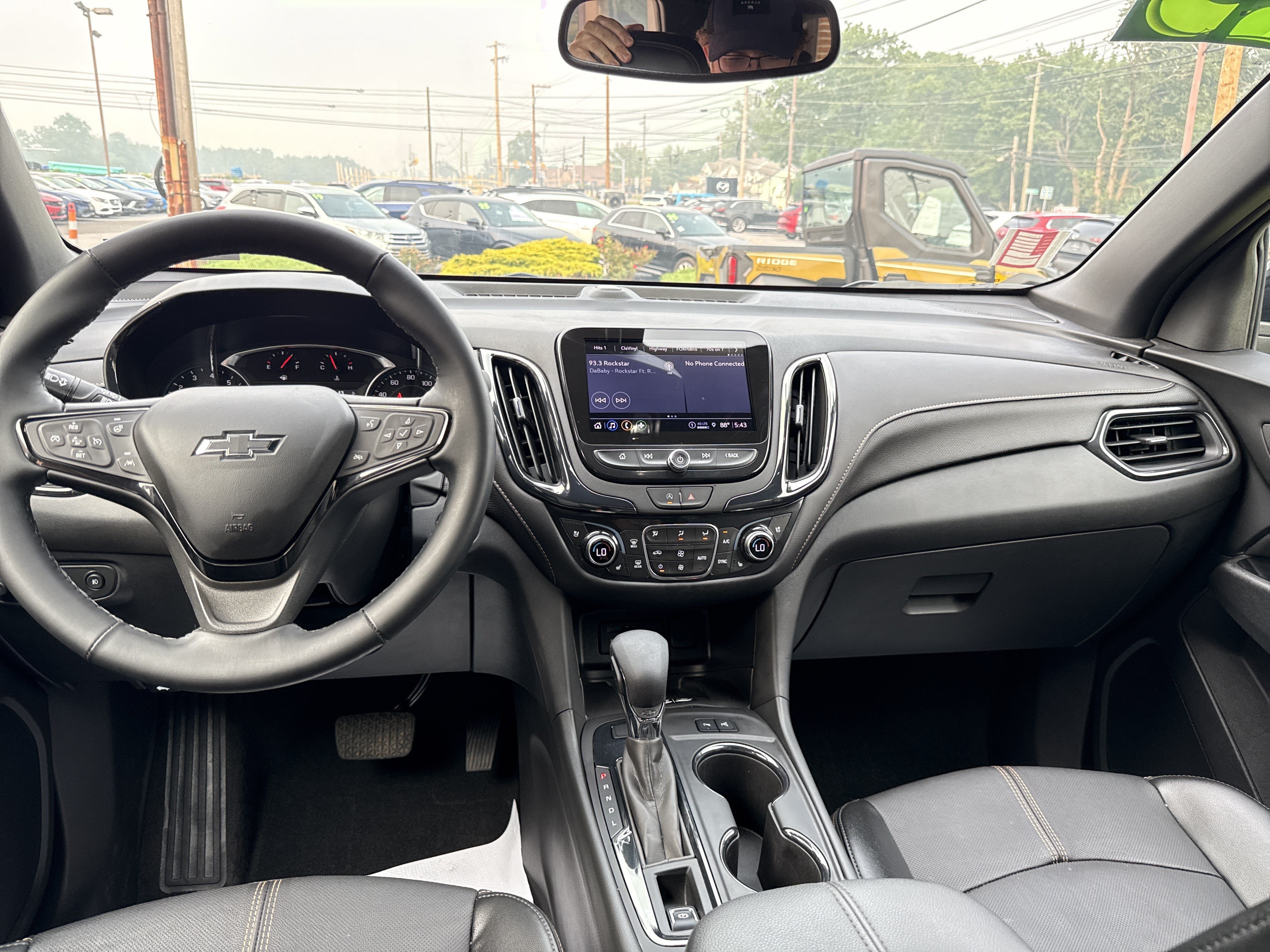 Used 2023 Chevrolet Equinox Premier AWD/4WD image 17