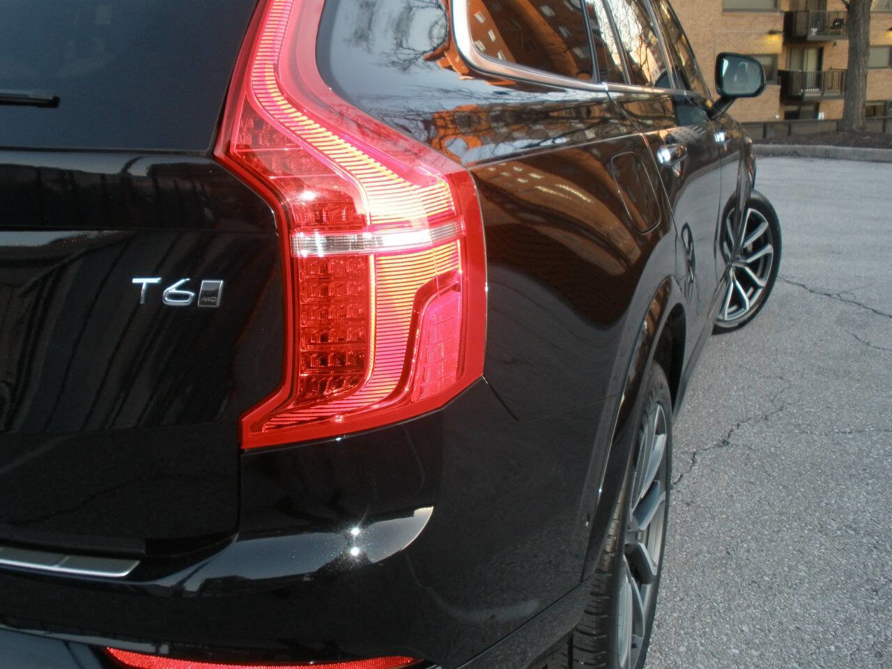Used 2018 Volvo XC90 T6 Momentum w/ Convenience Package image 21