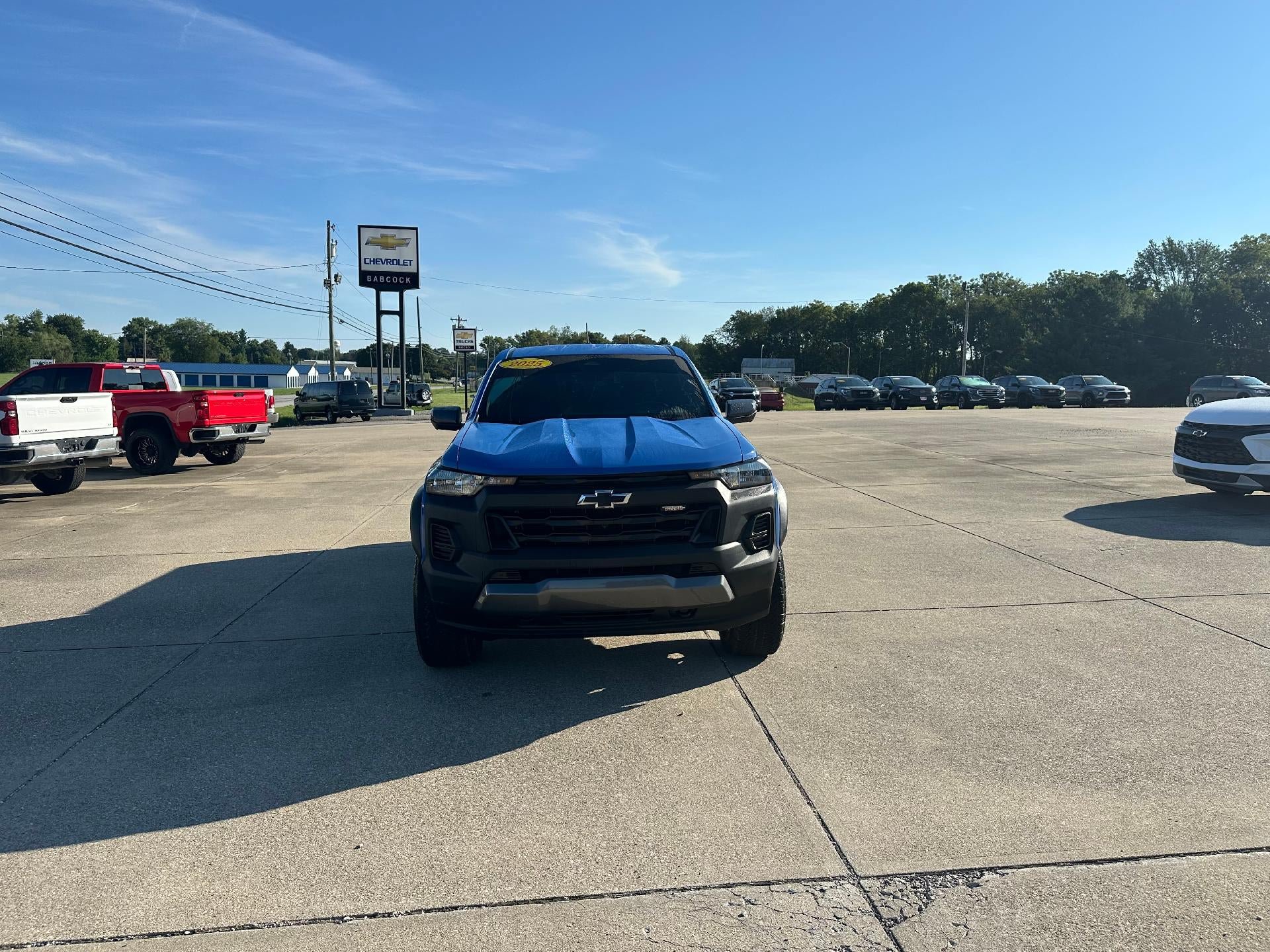 Used 2025 Chevrolet Colorado Trail Boss AWD/4WD image 2