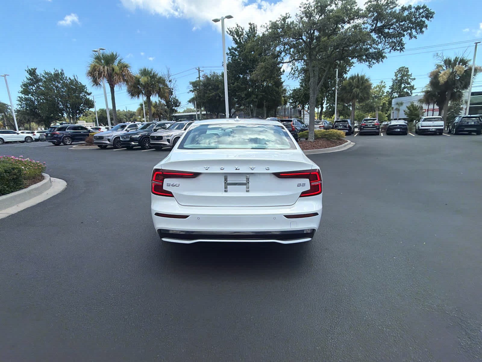 Certified 2024 Volvo S60 B5 Plus FWD image 13