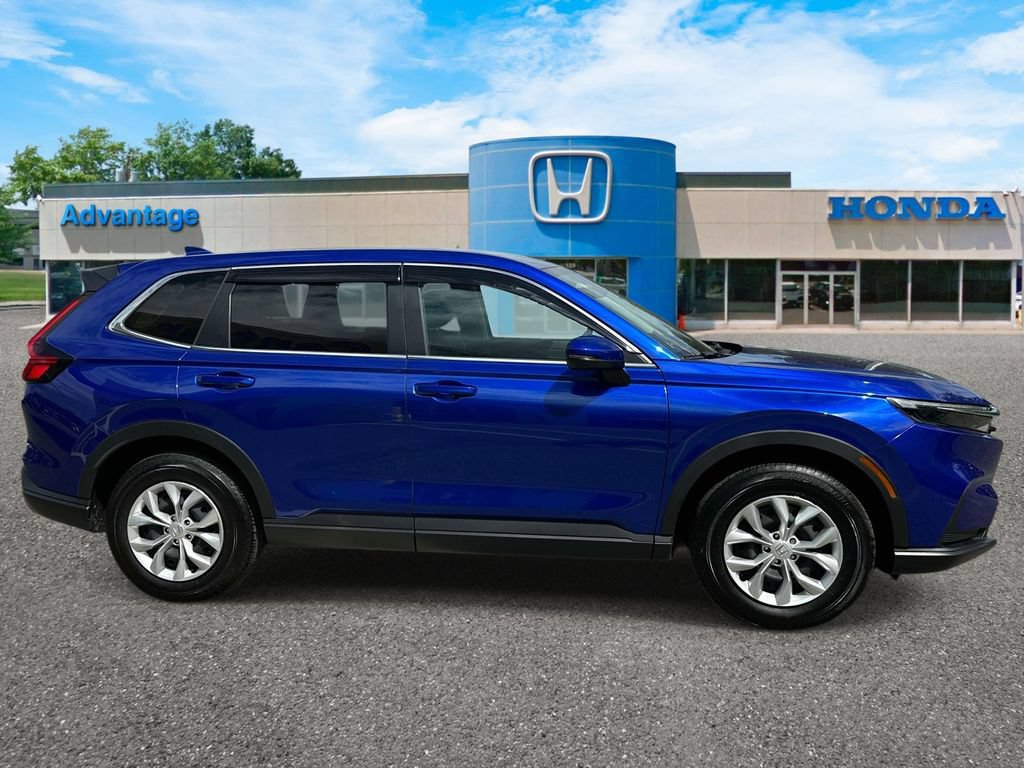 Used 2025 Honda CR-V LX image 3