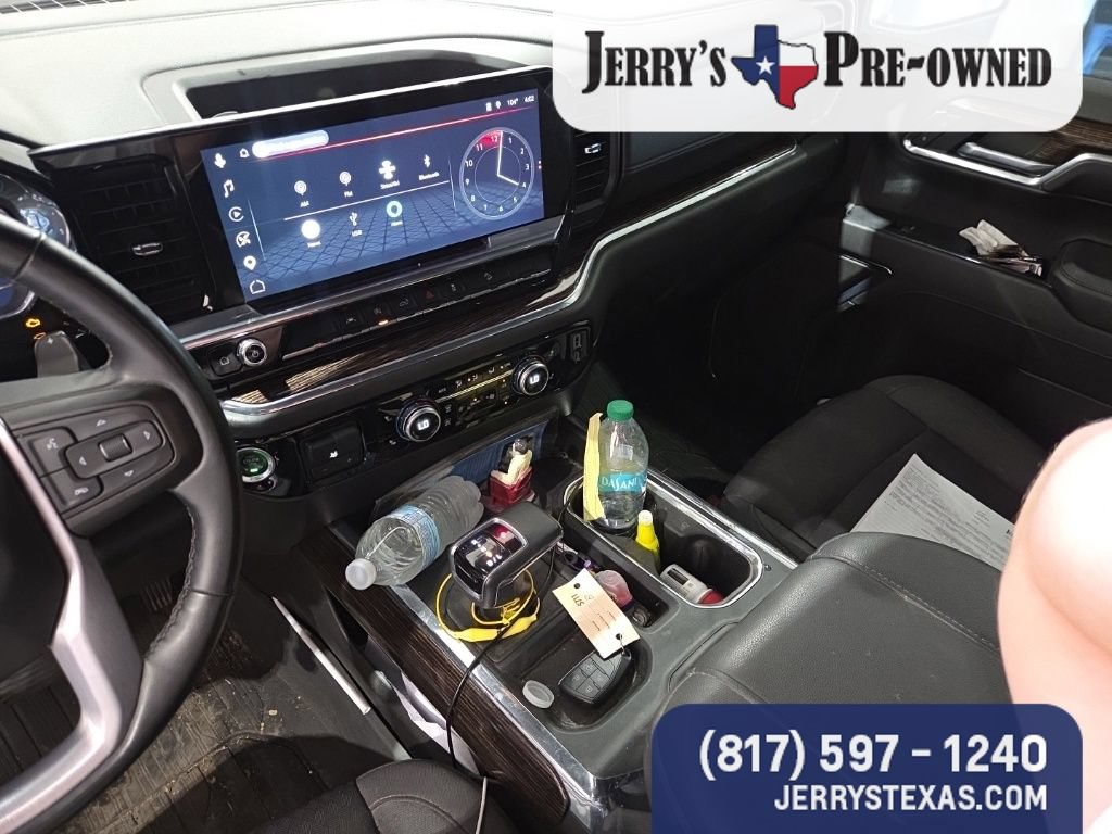 Used 2023 GMC Sierra 1500 Elevation w/ X31 Off-Road Package AWD/4WD image 12