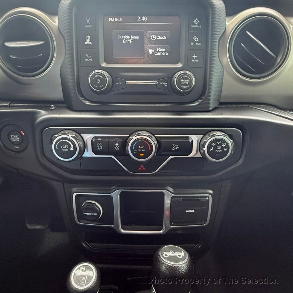 Used 2018 Jeep Wrangler Unlimited Sport AWD/4WD image 32