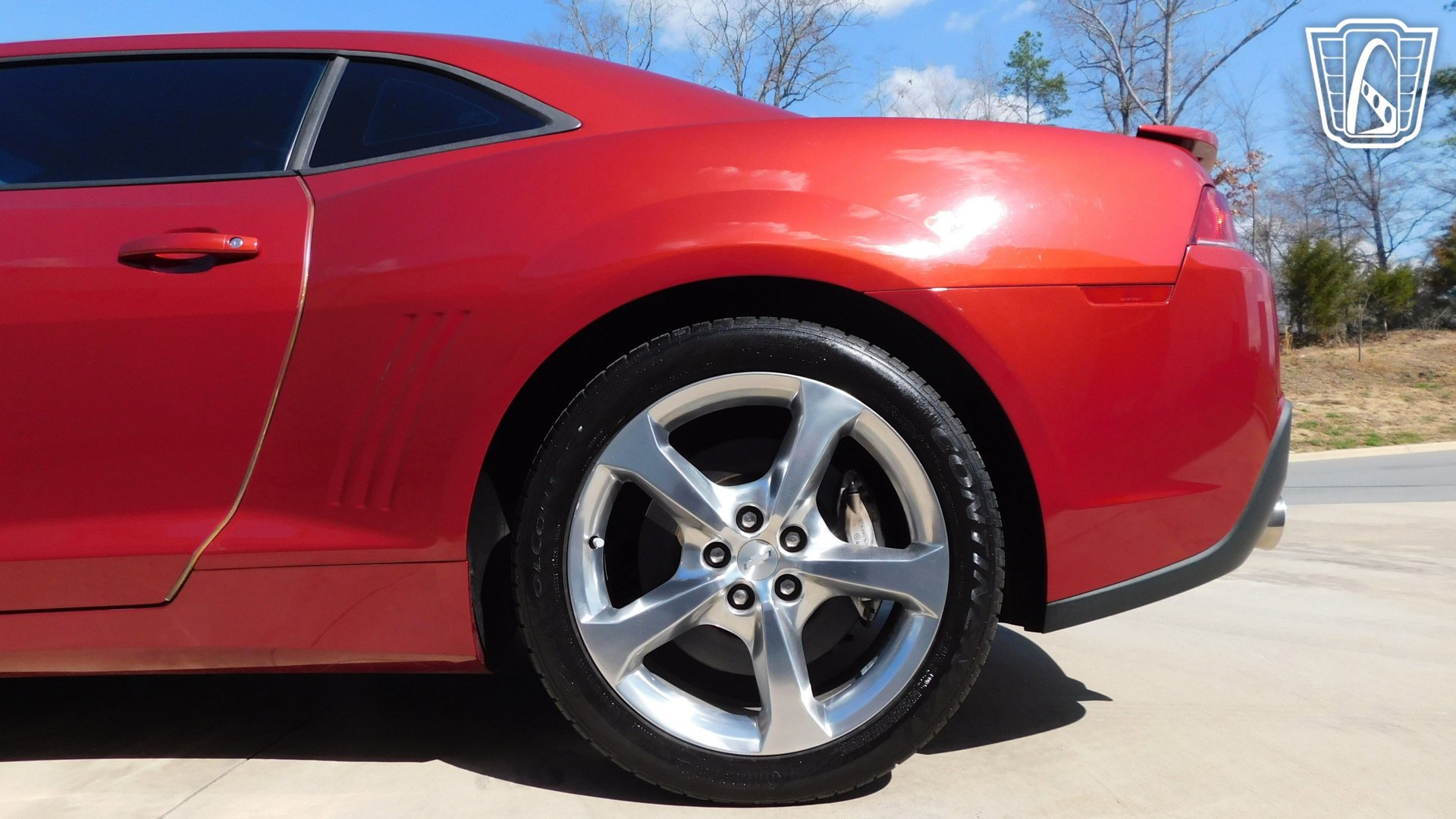 Used 2014 Chevrolet Camaro SS w/ RS Package image 14