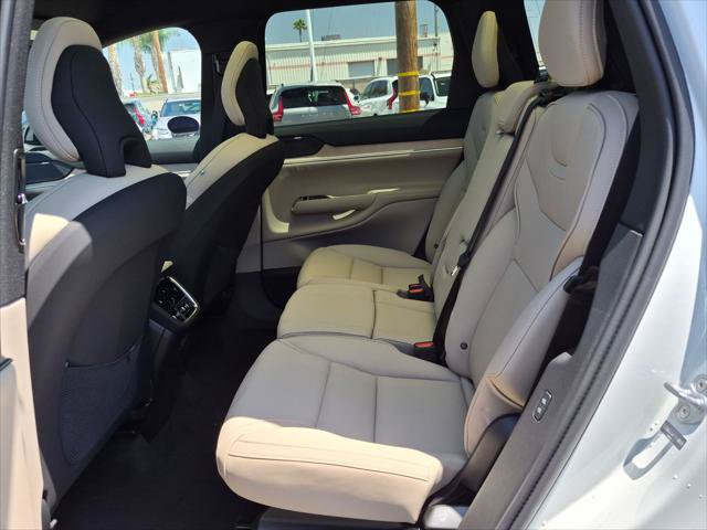 New 2026 Volvo EX90 Plus AWD/4WD image 12