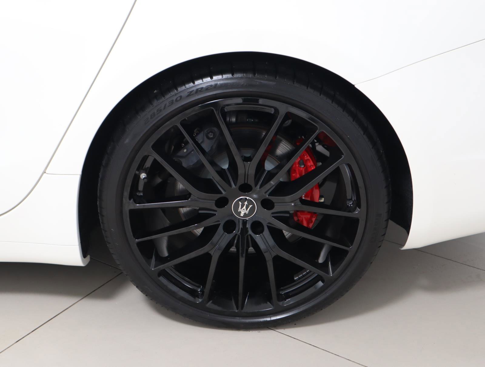 Used 2024 Maserati Ghibli Modena Q4 image 9