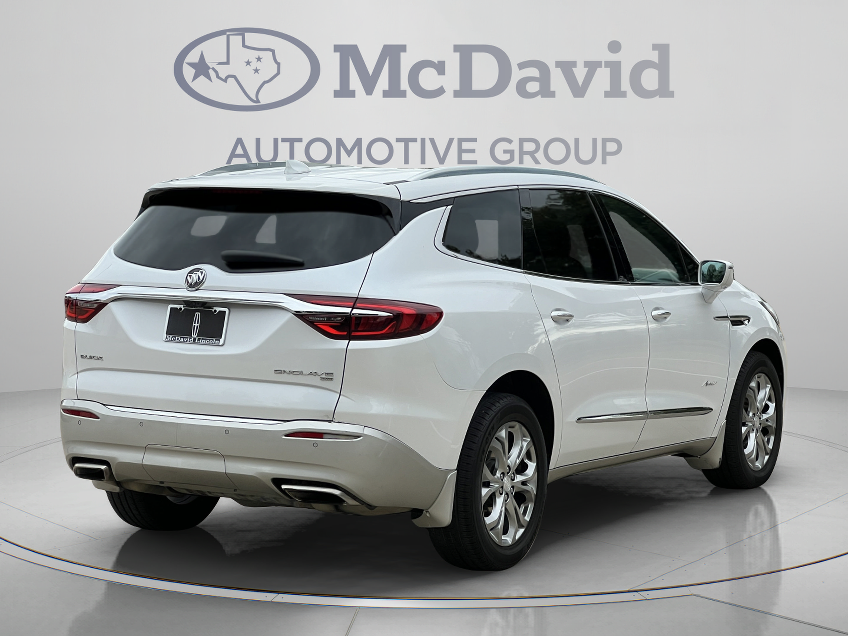 Used 2018 Buick Enclave Avenir w/ Avenir Technology Package AWD/4WD image 7