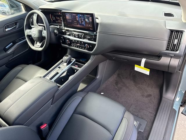 New 2026 Nissan Pathfinder SL w/ SL Premium Package FWD image 15